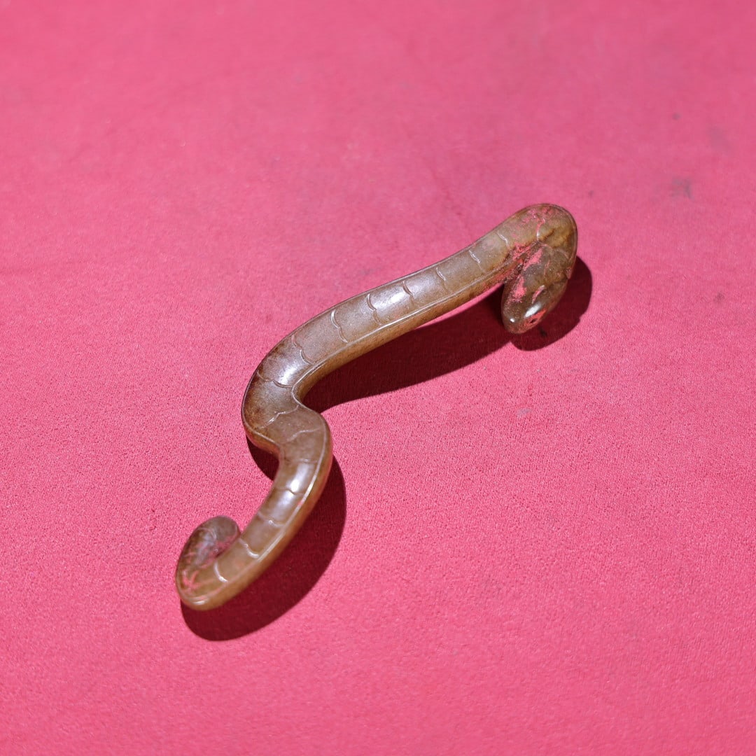 An Exquisite Hotan Jade Snake - 9