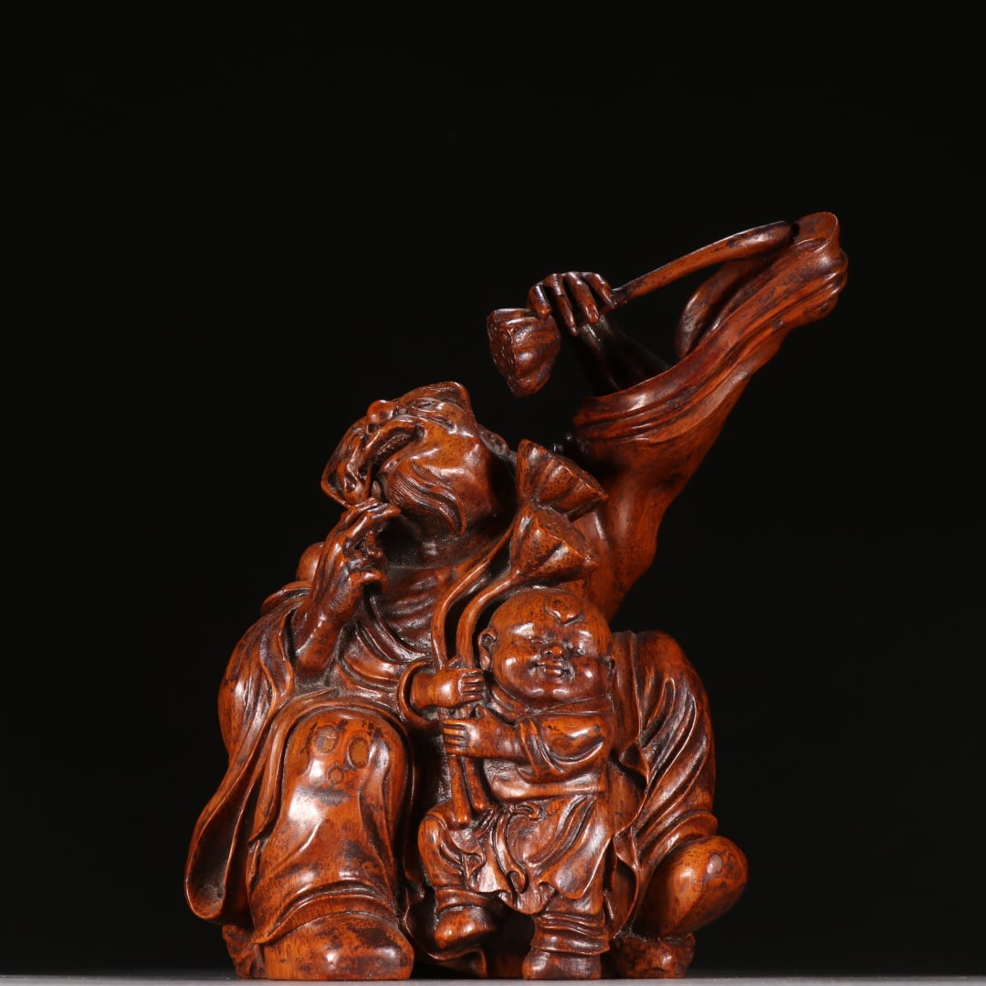 An Exquisite Bamboo Carving Figures Ornament: An Exquisite Bamboo Carving Figures Ornament,Qing Dynasty, China,Size:7.3inx6in,Weight:357.4g 竹雕人物摆件,中国清代