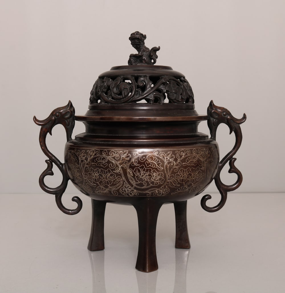 An Exquisite Bronze inlaid Silver Wire Tripod Dragon-Ears Censer: An Exquisite Bronze inlaid Silver Wire Tripod Dragon-Ears Censer,Ming Dynasty, China,With Mark,Size:9.1inx8.5inx5.3in,Weight:4003g