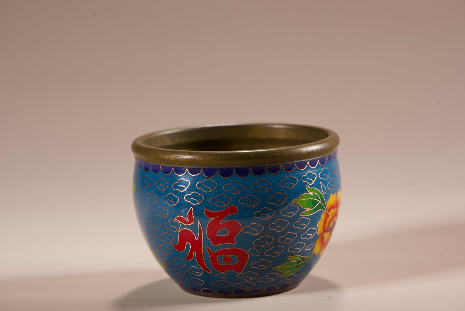 An Exquisite Cloisonne Flower Pattern Vat - 5