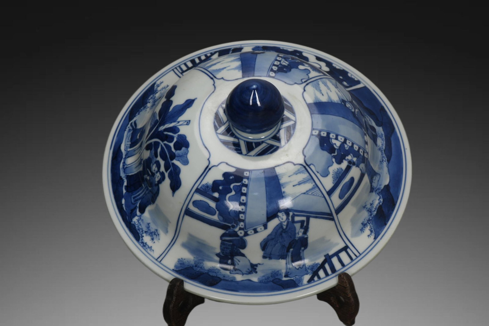 An Exquisite Blue and White Figures Pattern Jar - 7