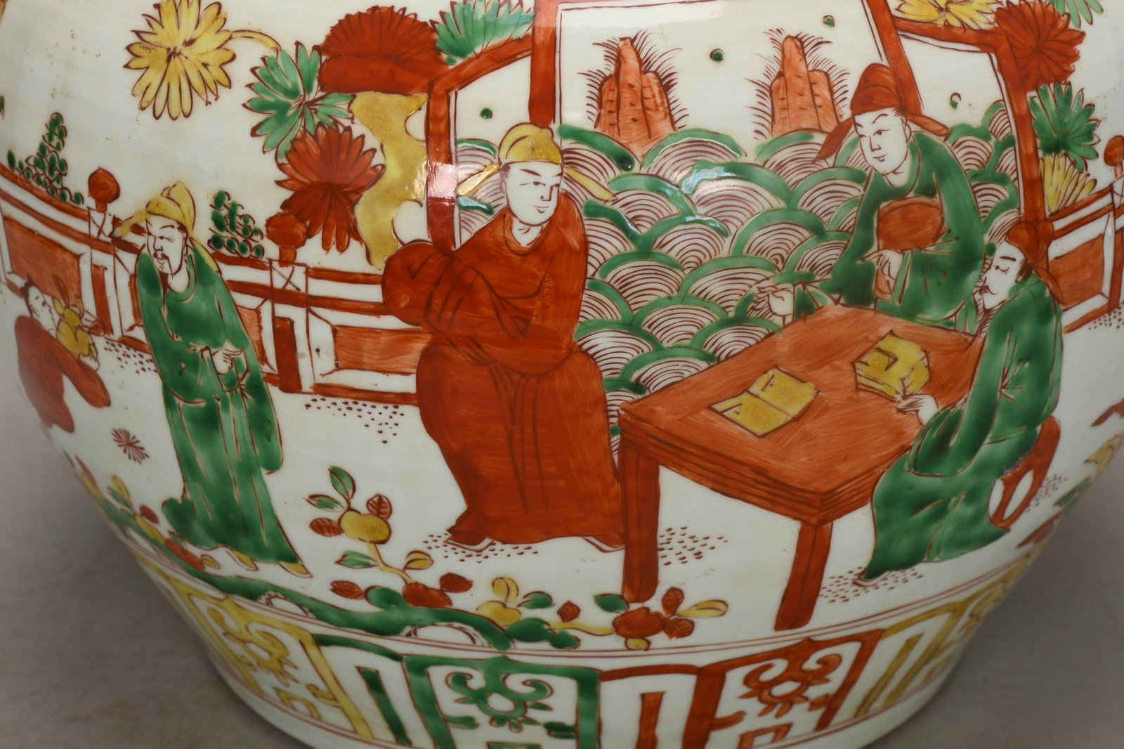 An Exquisite Wucai Figures Pattern Jar - 4