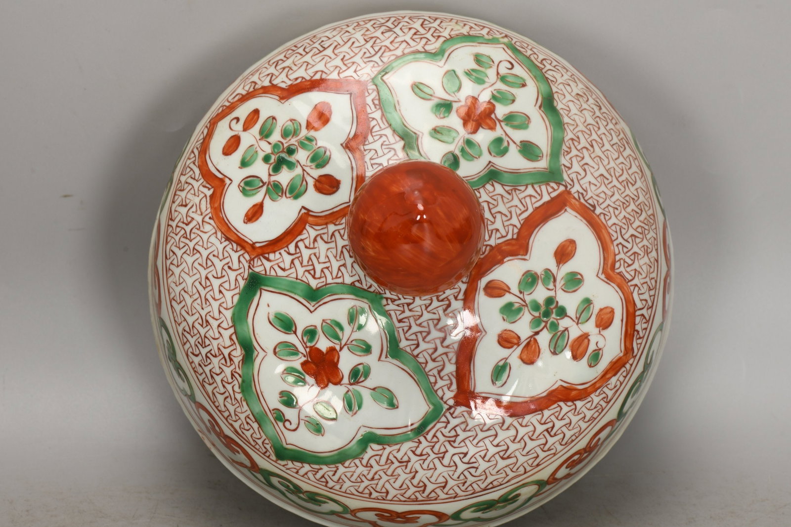 An Exquisite Wucai Figures Pattern Jar - 7