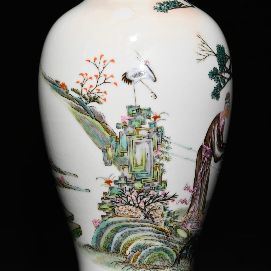 An Exquisite Wucai Figures Pattern Vase - 8