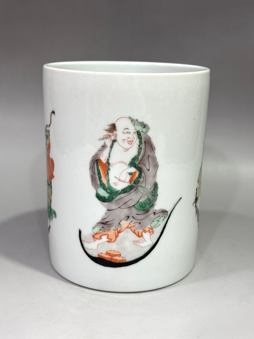 An Exquisite Wucai Figures Pattern Brush Pot - 3