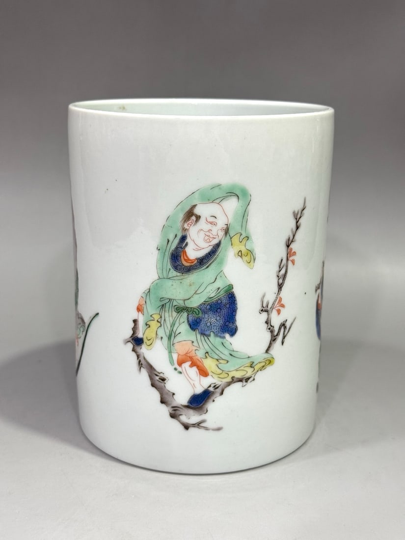 An Exquisite Wucai Figures Pattern Brush Pot - 4