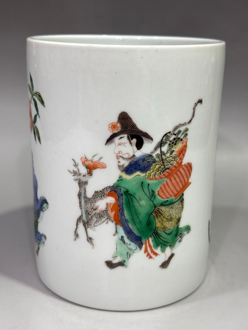 An Exquisite Wucai Figures Pattern Brush Pot - 6