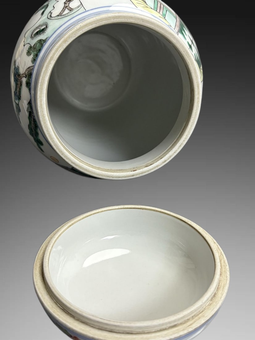 An Exquisite Wucai Figures Pattern Jar - 6