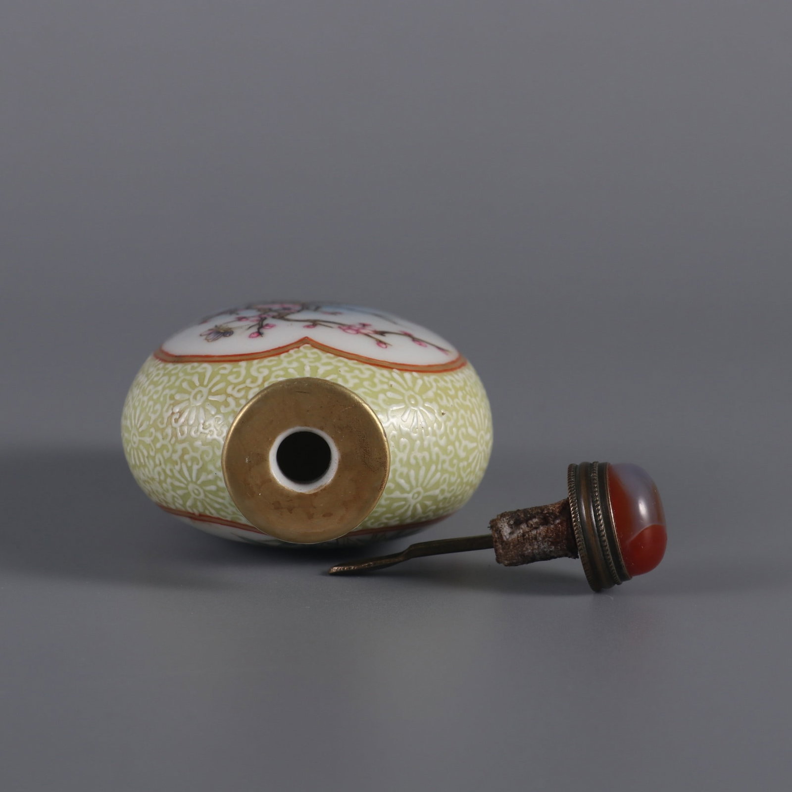 An Exquisite Enamel Bamboo Pattern Snuff Bottle - 7