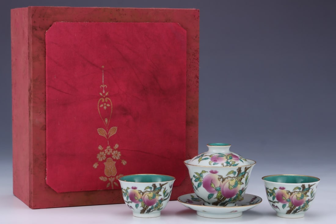 A Set of Exquisite Famille-Rose Bats and Peach Pattern Cups: A Set of Exquisite Famille-Rose Bats and Peach Pattern Cups,Qing Dynasty, China,Yongzheng Four-character Mark,Size:3.6inx4.4in(Bowl),1.9inx3in(Cup)