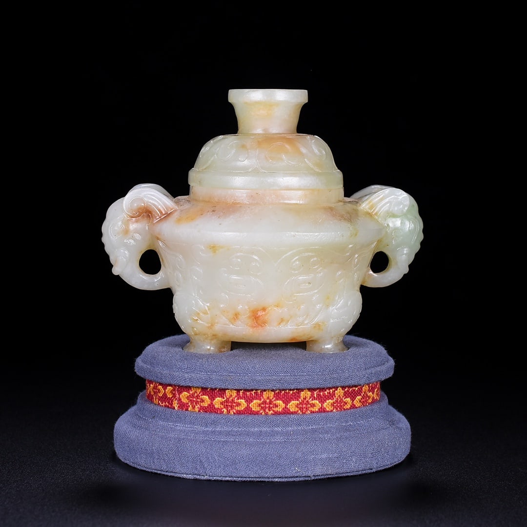 An Exquisite Hotan Jade Elephant-Ears Censer: An Exquisite Hotan Jade Elephant-Ears Censer,Qing Dynasty, China,Size:4.5inx3.3inx3.7in,Weight:358g 和田玉象耳炉,中国清代