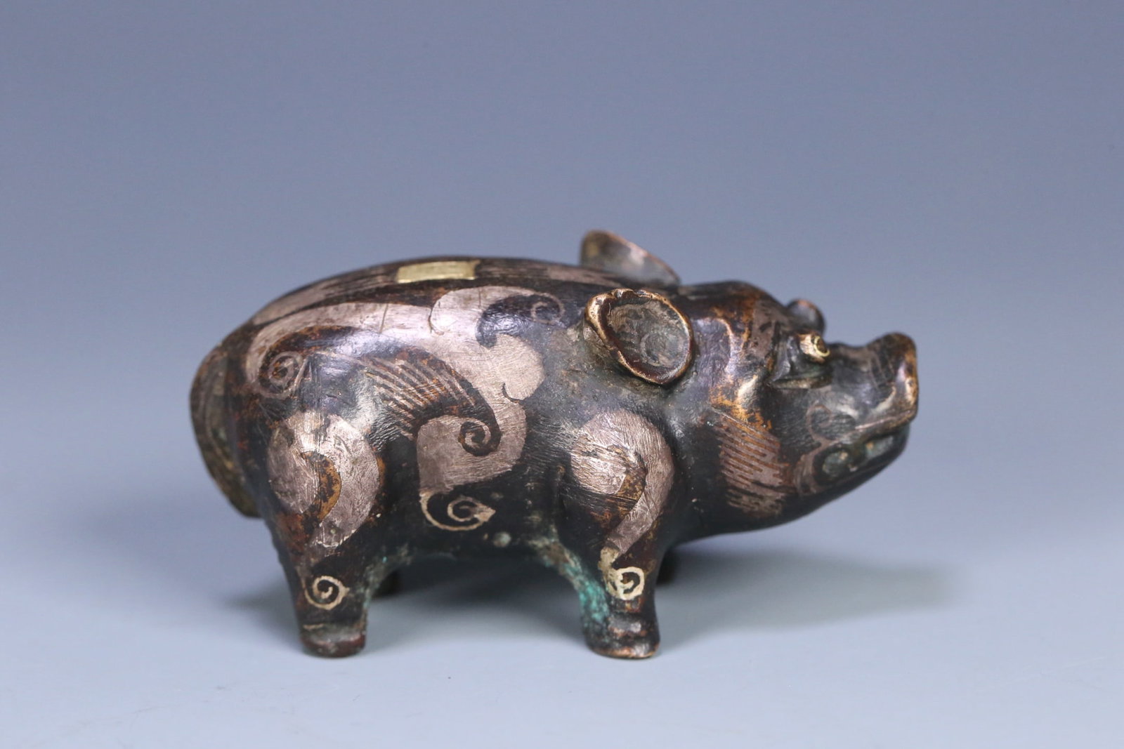 An Exquisite Gold Silver Inlaid Wild Boar Ornament (1 of 9)