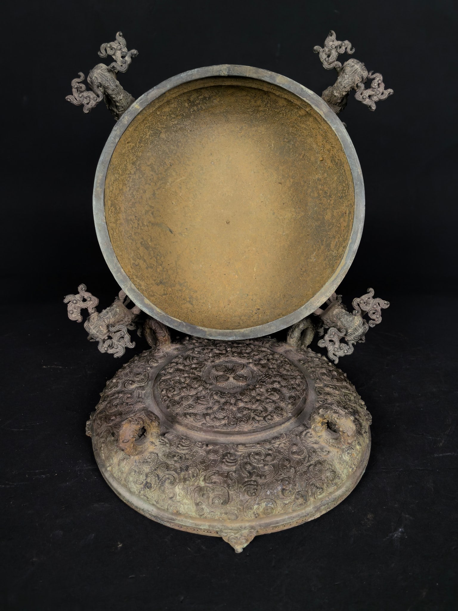 An Exquisite Bronze Dragon Pattern Jar - 3
