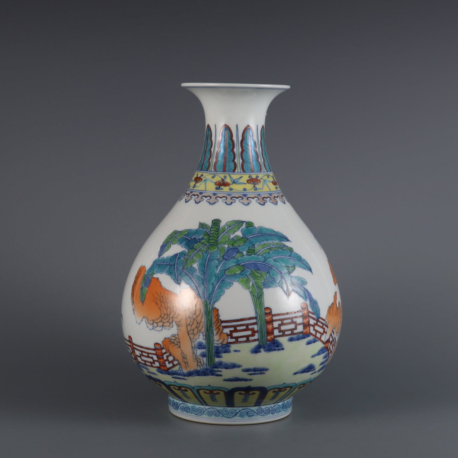 An Exquisite Doucai Banana Leaf Pattern Vase: An Exquisite Doucai Banana Leaf Pattern Vase,Qing Dynasty, China,Qianlong Six‑character Mark,Size:11.7inx7.3inx3.7in