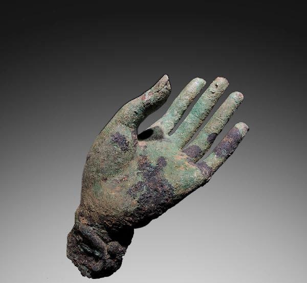 An Exquisite Bronze Buddha's Hand Ornament: An Exquisite Bronze Buddha's Hand Ornament,Liao Dynasty, China,Size:8.3inx3.1inx2.4in 青铜佛手,中国辽代