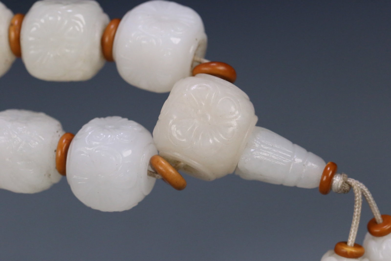 An Exquisite Hotan Jade Flower Pattern Hand String - 5