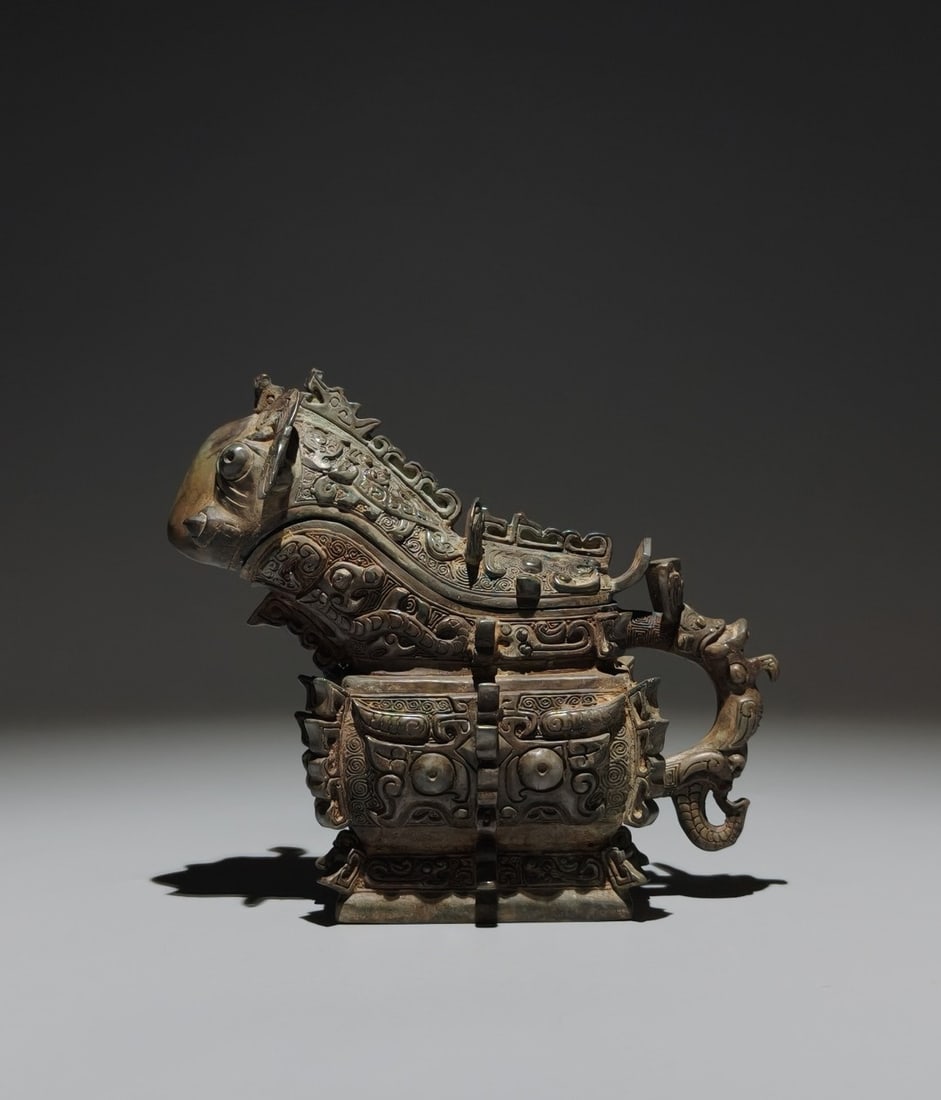 An Exquisite Bronze Beast‑Face Pattern Vase: An Exquisite Bronze Beast‑Face Pattern Vase,Han Dynasty, China,Size:5.1inx5.5inx2.6in 青铜兽面纹瓶,中国汉代