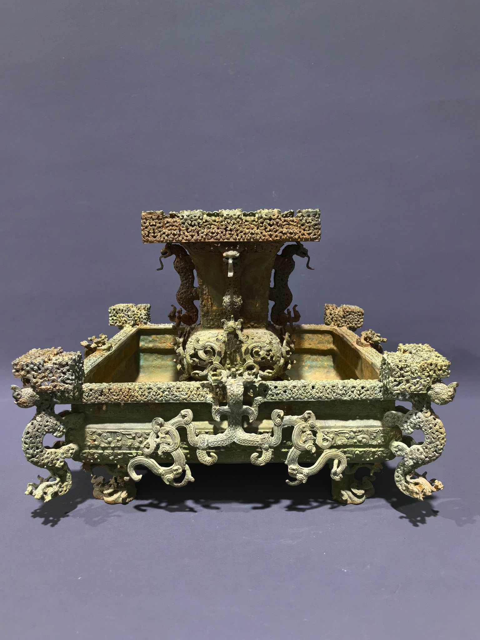 An Exquisite Bronze Dragon Pattern Vase: An Exquisite Bronze Dragon Pattern Vase,Han Dynasty, China,Size:5.1inx12.2in,7.9inx6.3in,Weight:5500g 青铜龙纹瓶,中国汉代