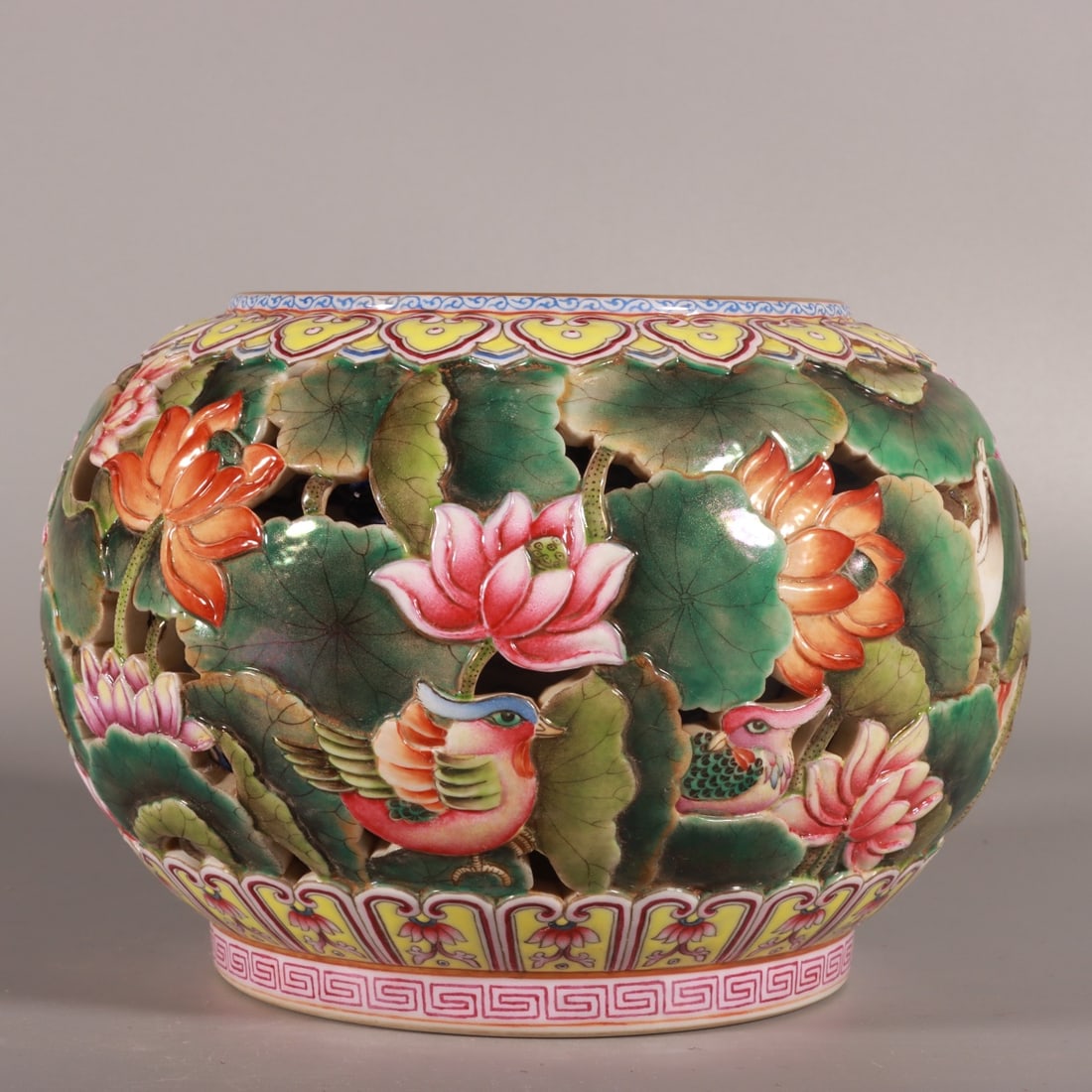 An Exquisite Enamel Flower and Bird Pattern Brush Washer: An Exquisite Enamel Flower and Bird Pattern Brush Washer,Qing Dynasty, China,Qianlong Four-character Mark,Size:5.1inx7.5in 珐琅彩花鸟纹水洗,中