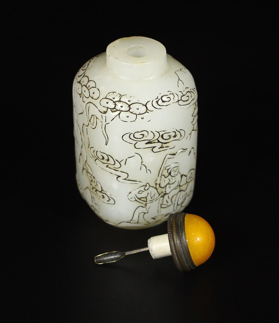 An Exquisite Hotan Jade Figures Pattern Snuff Bottle - 7