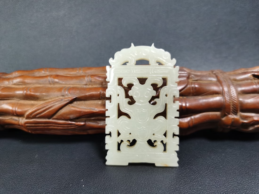 An Exquisite Hotan Jade Figures Pattern Plaque - 2
