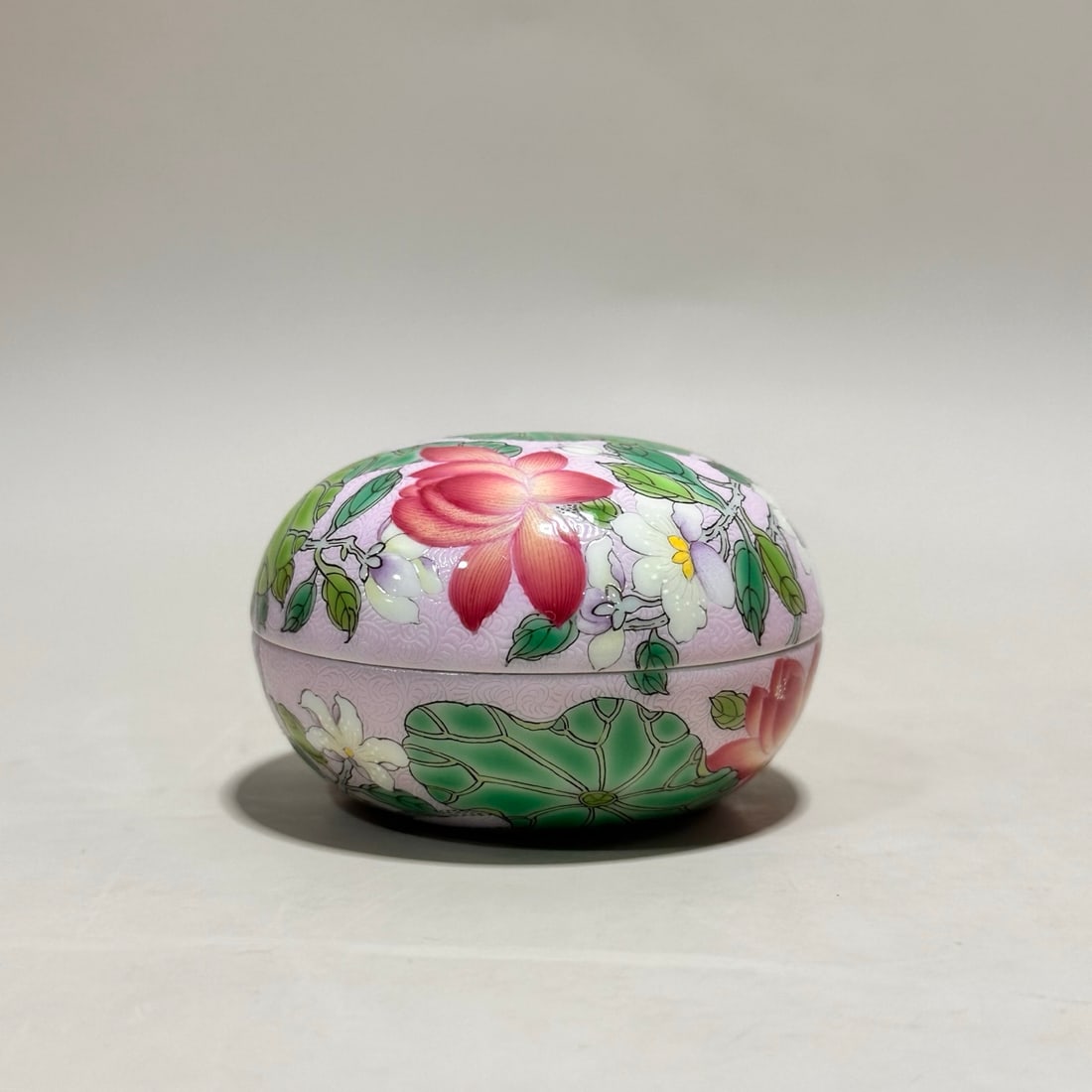 An Exquisite Enamel Flower Pattern Box - 3