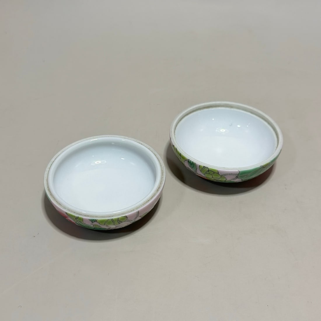 An Exquisite Enamel Flower Pattern Box - 7