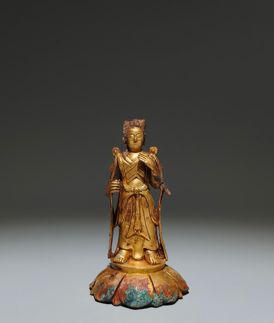 An Exquisite Gilt Bronze Buddha Statue Ornament: An Exquisite Gilt Bronze Buddha Statue Ornament,Han Dynasty, China,Size:5.5inx3.1in 铜鎏金佛像摆件,中国汉代