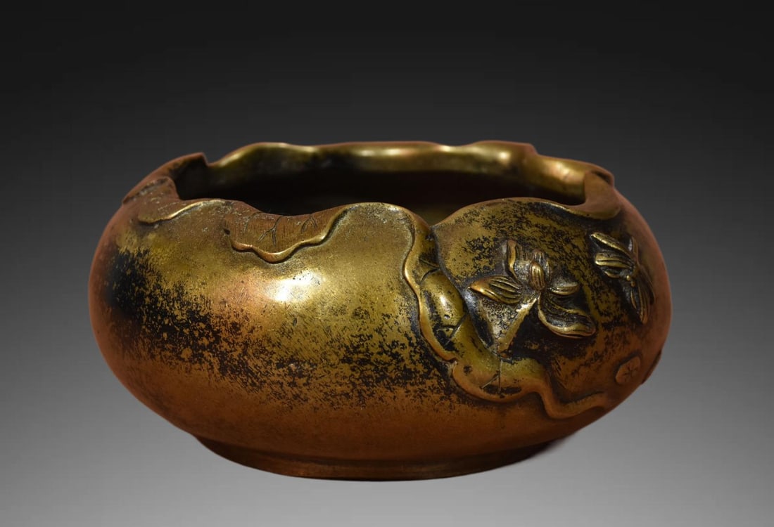An Exquisite Bronze Dragonfly Pattern Censer - 5