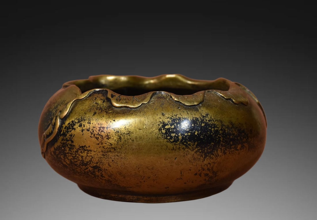 An Exquisite Bronze Dragonfly Pattern Censer - 6