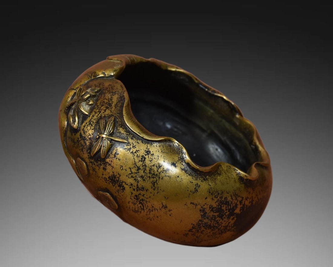 An Exquisite Bronze Dragonfly Pattern Censer - 9