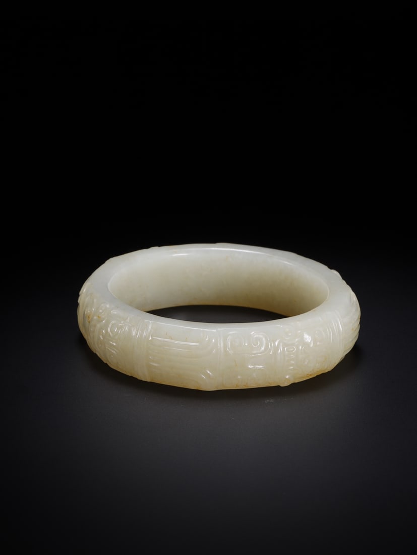 An Exquisite Hotan Jade Human-Face Pattern Bracelets - 2