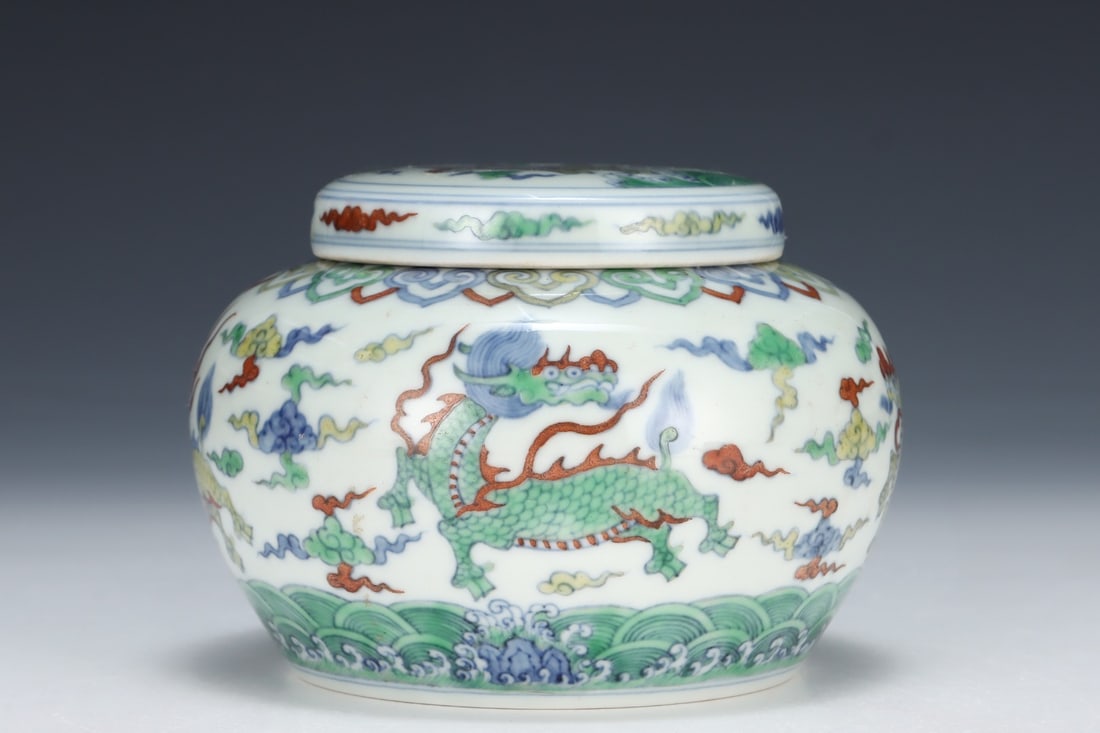 An Exquisite Doucai Kylin Pattern Jar - 3