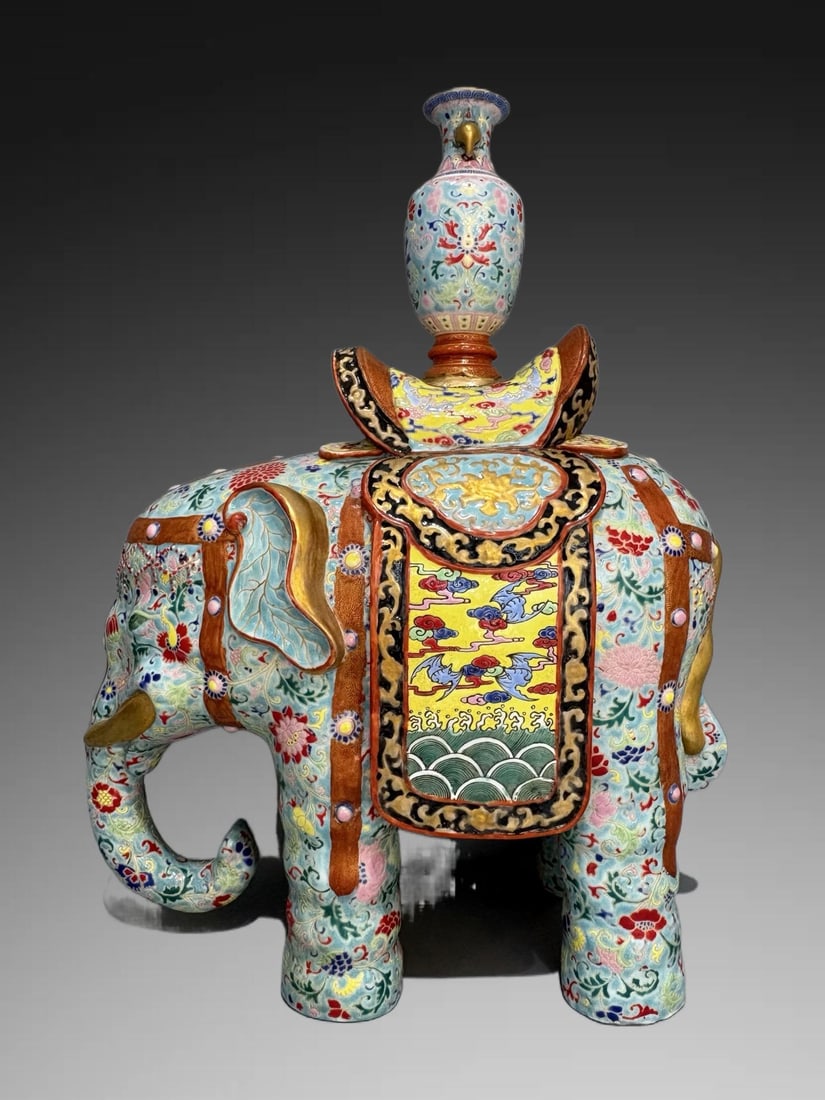 An Exquisite Enamel Painted Gold Elephant Ornament: An Exquisite Enamel Painted Gold Elephant Ornament,Qing Dynasty, China,Qianlong Four‑character Mark,Size:15.7inx12.4in 珐琅彩描金象摆件,中&#