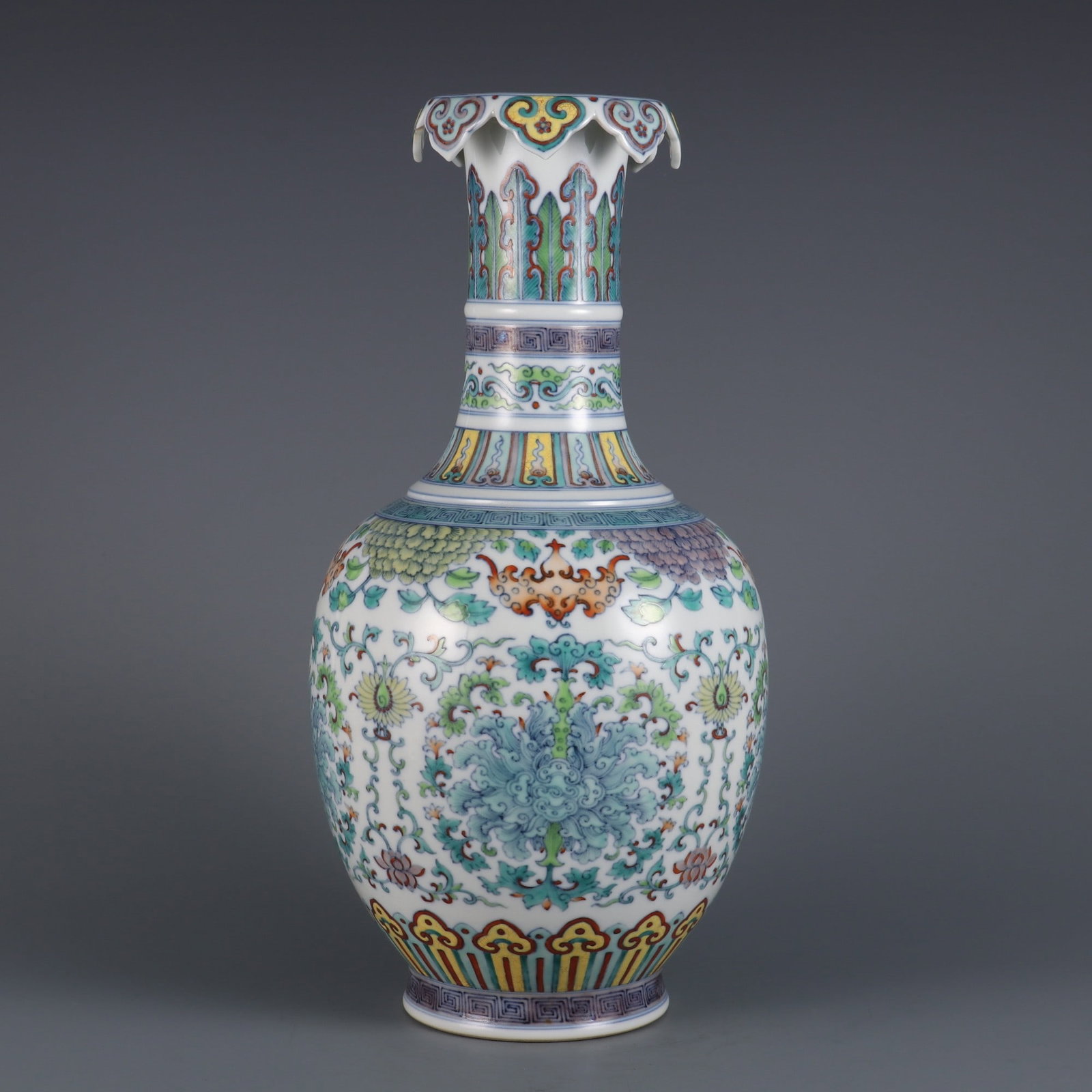 An Exquisite Doucai Flower Pattern Vase (1 of 9)