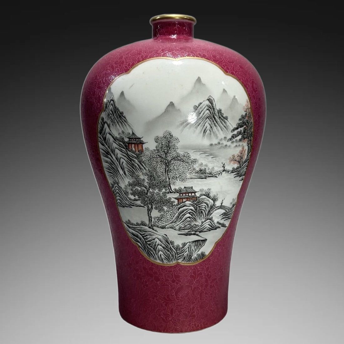 An Exquisite Ruby Red-Glazed Ink Color Landscape Pattern Vase - 4