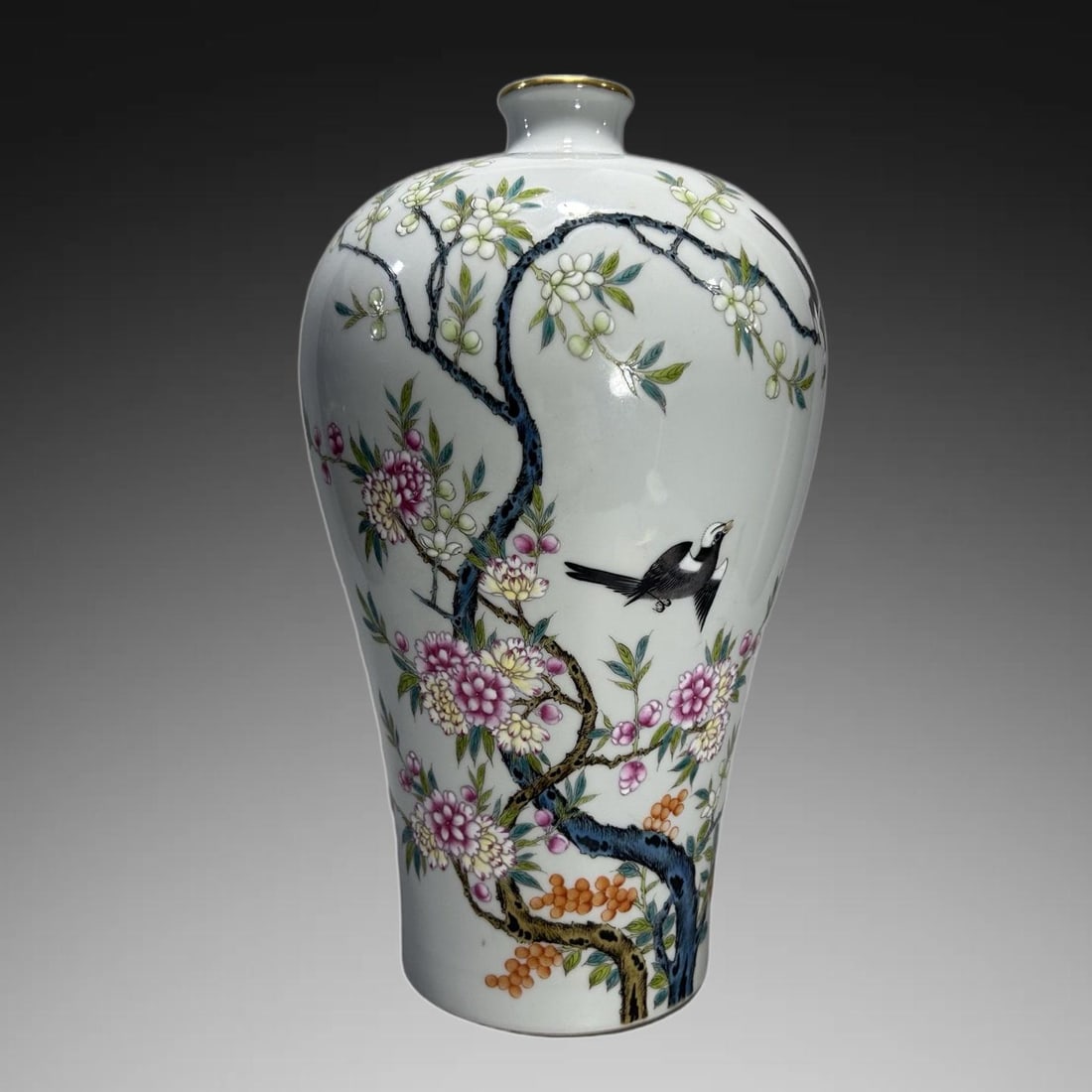 An Exquisite Famille-Rose Flower and Bird Pattern Vase: An Exquisite Famille-Rose Flower and Bird Pattern Vase,Qing Dynasty, China,Yongzheng Six-character Mark,Size:5.9inx13.6in 粉彩花鸟纹瓶,中国清É