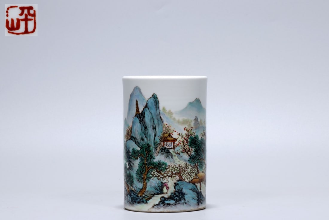 An Exquisite Famille-Rose Landscape and Figures Pattern Brush Pot: An Exquisite Famille-Rose Landscape and Figures Pattern Brush Pot,Republic of China,With Mark,Size:5inx3.3in