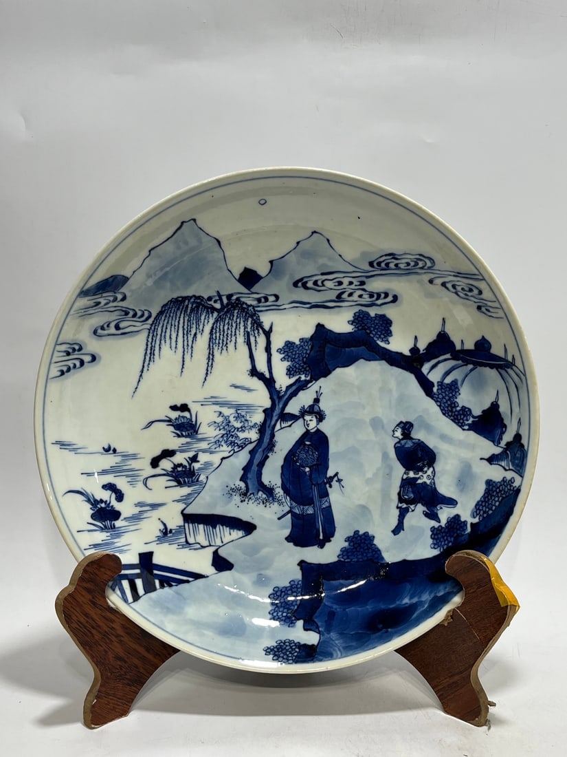 An Exquisite Blue and White Character and Story Pattern Plate: An Exquisite Blue and White Character and Story Pattern Plate,Qing Dynasty, China,Size:14.6in 青花人物故事纹盘,中国清代