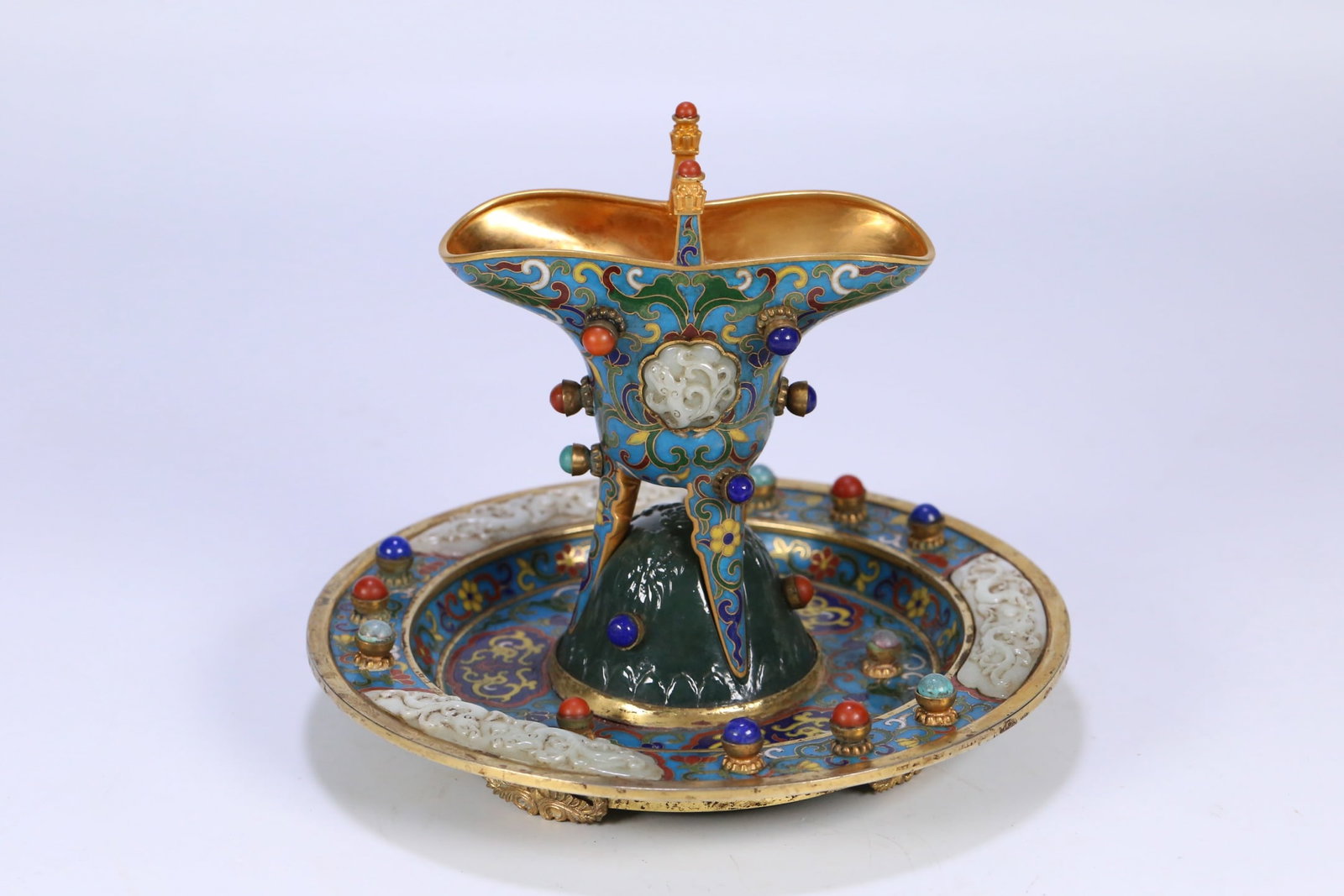 An Exquisite Cloisonne Inlaid White Jade Double-Ears Tripod Goblet,With Tray,Inlaid Gems: An Exquisite Cloisonne Inlaid White Jade Double-Ears Tripod Goblet,With Tray,Inlaid Gems,Qing Dynasty,China,Qianlong Four-character Mark,Size:6.3inx7.9in,Weight:1215g景泰蓝镶&#