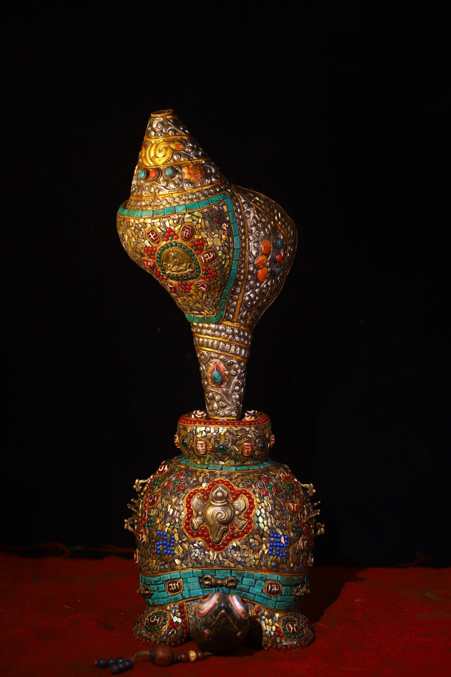 A Huge Meteorite Inlaid Dzi Bead and Gems Sacred Conch Ornament,With Turtle-Shaped Base (1 of 9)
