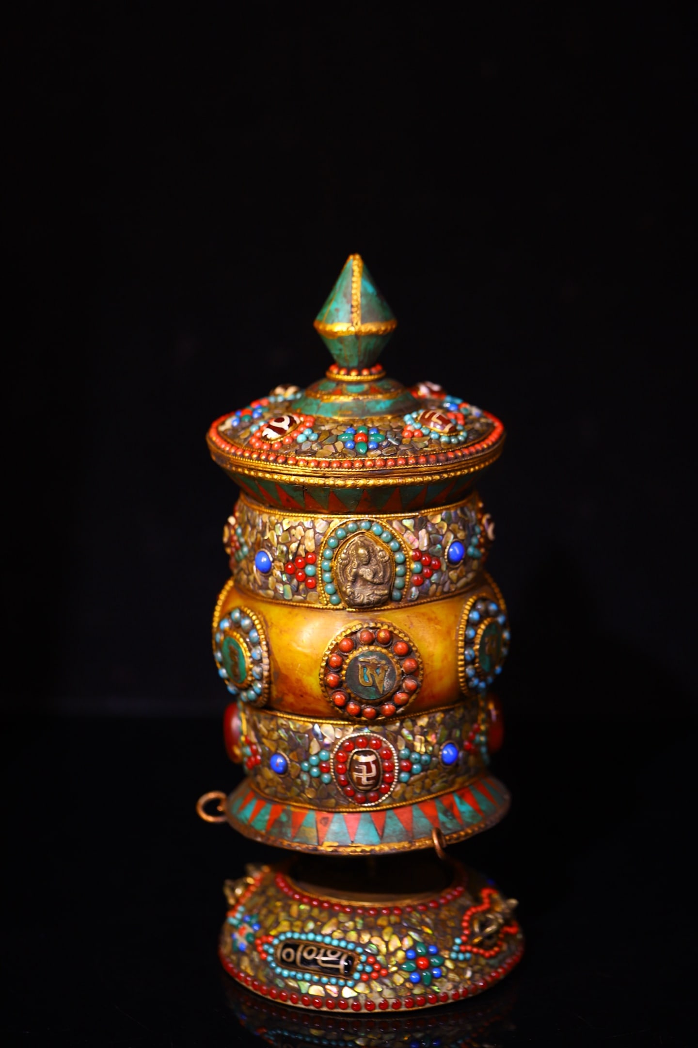 An Exquisite Bronze Inlaid Dzi Bead and Gems Ornament,With Scriptures (1 of 9)