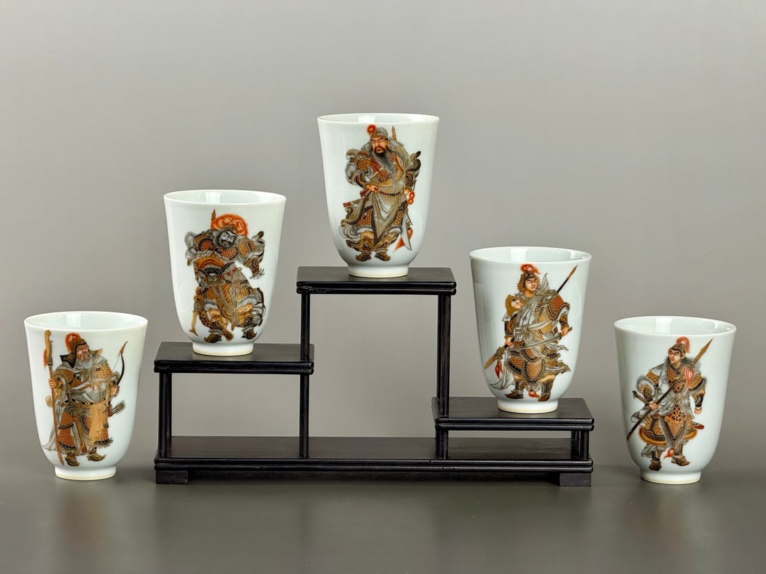 A Set of Fine Famille-Rose Ink Color Painted Gold Figure Pattern Cups,With Poem: A Set of Fine Famille-Rose Ink Color Painted Gold Figure Pattern Cups,With Poem,Qing Dynasty,China,Yongzheng Six-character Mark,Size:2.5inx3.2inx1.2in一套粉彩墨彩&#
