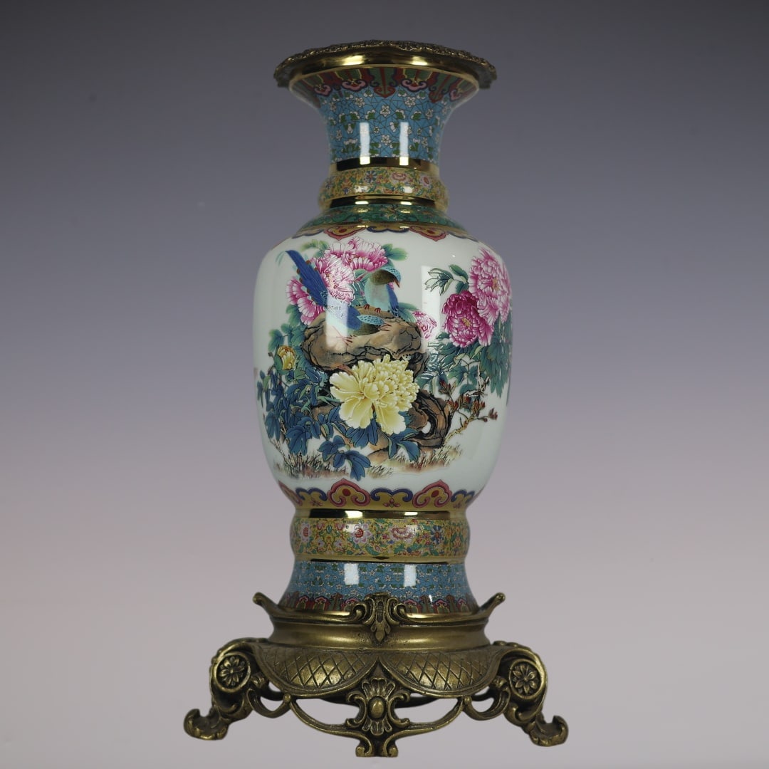 A Huge Famille-Rose Inlaid Bronze Flower and Bird Pattern Vase,With Poem: A Huge Famille-Rose Inlaid Bronze Flower and Bird Pattern Vase,With Poem,Qing Dynasty,China,Qianlong Four-character Mark,Size:17.3inx5.7inx9.8in粉彩镶铜花鸟纹