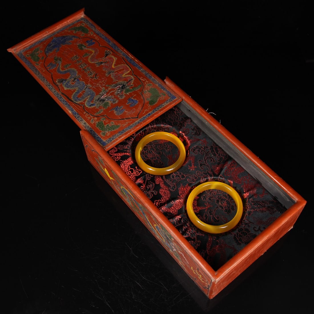 A Pair of Exquisite Cat's-eye Stone Bracelets,With Lacquerware Box (1 of 9)