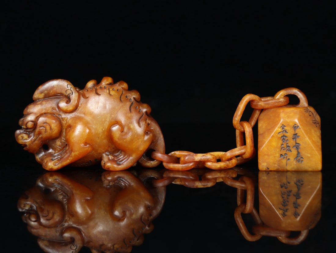 An Exquisite Tianhuang Stone Flower Pattern Auspicious Beast Ornament,With Seal: An Exquisite Tianhuang Stone Flower Pattern Auspicious Beast Ornament,With Seal,Qing Dynasty, China,Wu Changshuo Mark,Size:(Seal)1.8inx1.3inx1.3in,(Auspicious Beast)3.5inx2.8inx1.6in,Weight:274gஸ