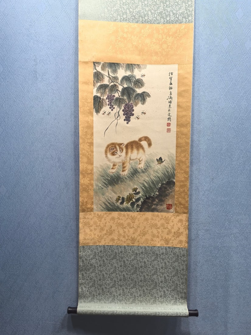 A Chinese Vertical Scroll Ink Painting of Animal on Paper,Wang Xuetao: A Chinese Vertical Scroll Ink Painting of Animal on Paper,Wang Xuetao,Size:15.2inx27in一幅中国水墨动物图立轴,王雪涛,