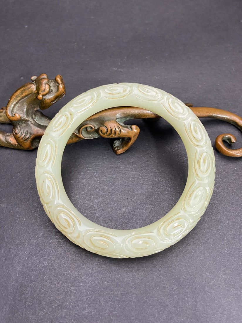 An Exquisite White Jade Auspicious Cloud Pattern Bracelets - 2