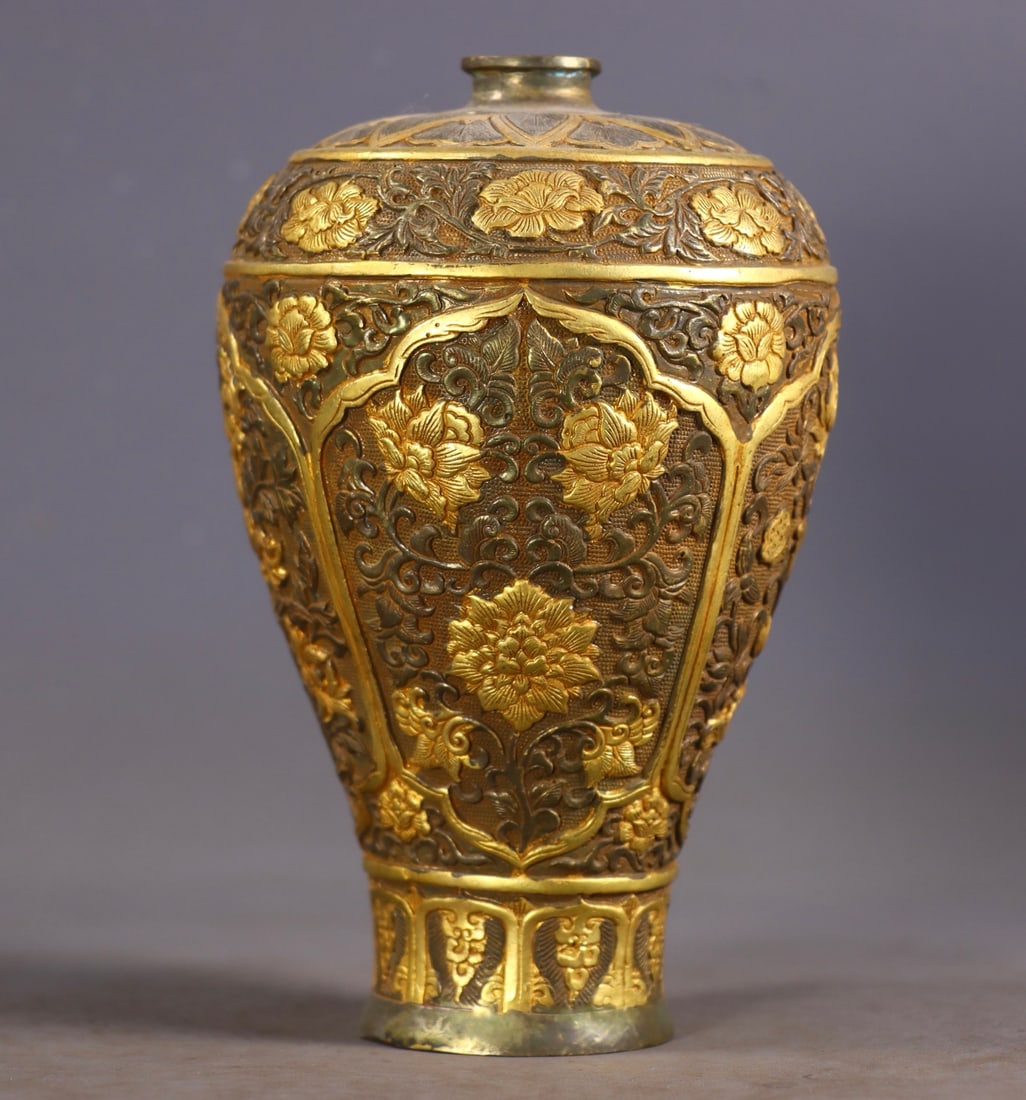 An Exquisite Gilt Bronze Lotus Pattern Vase: An Exquisite Gilt Bronze Lotus Pattern Vase,Tang Dynasty,China,Zhenguan Four-character