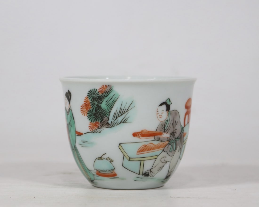 An Exquisite Wucai Figure Pattern Cup - 2